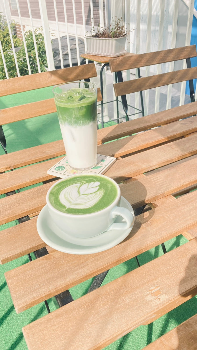 静岡の抹茶カフェで温かいオーガニック抹茶ラテはいかがですか